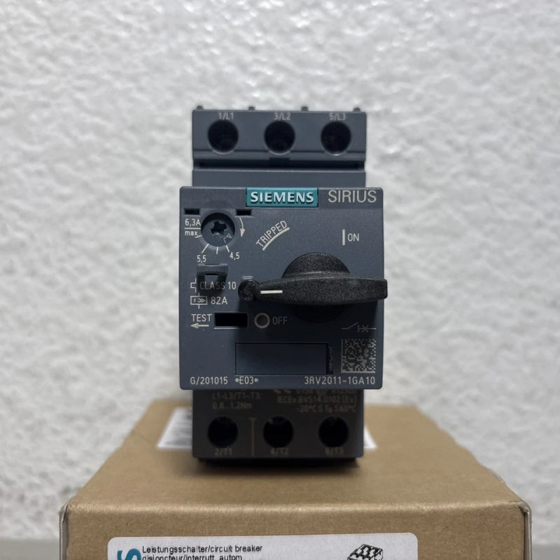 SIEMENS 3RV2011-1GA10 Circuit Breaker 4.5-6.3A 3P 690V AC