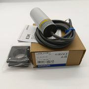 Omron E2K-C25MY2 Switch 25 mm Capacitive Proximity Sensor for Machine Control