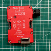 Allen-Bradley 440G-T27121 Guardlock Switch 24V AC/DC 2000N M20