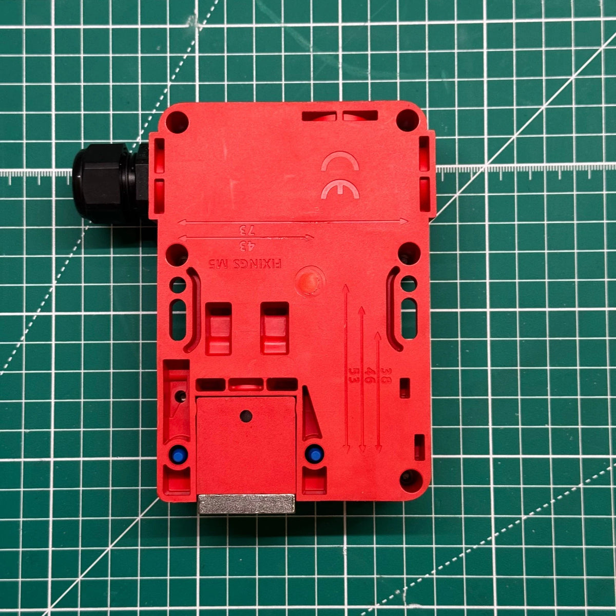 Allen-Bradley 440G-T27121 Guardlock Switch 24V AC/DC 2000N M20