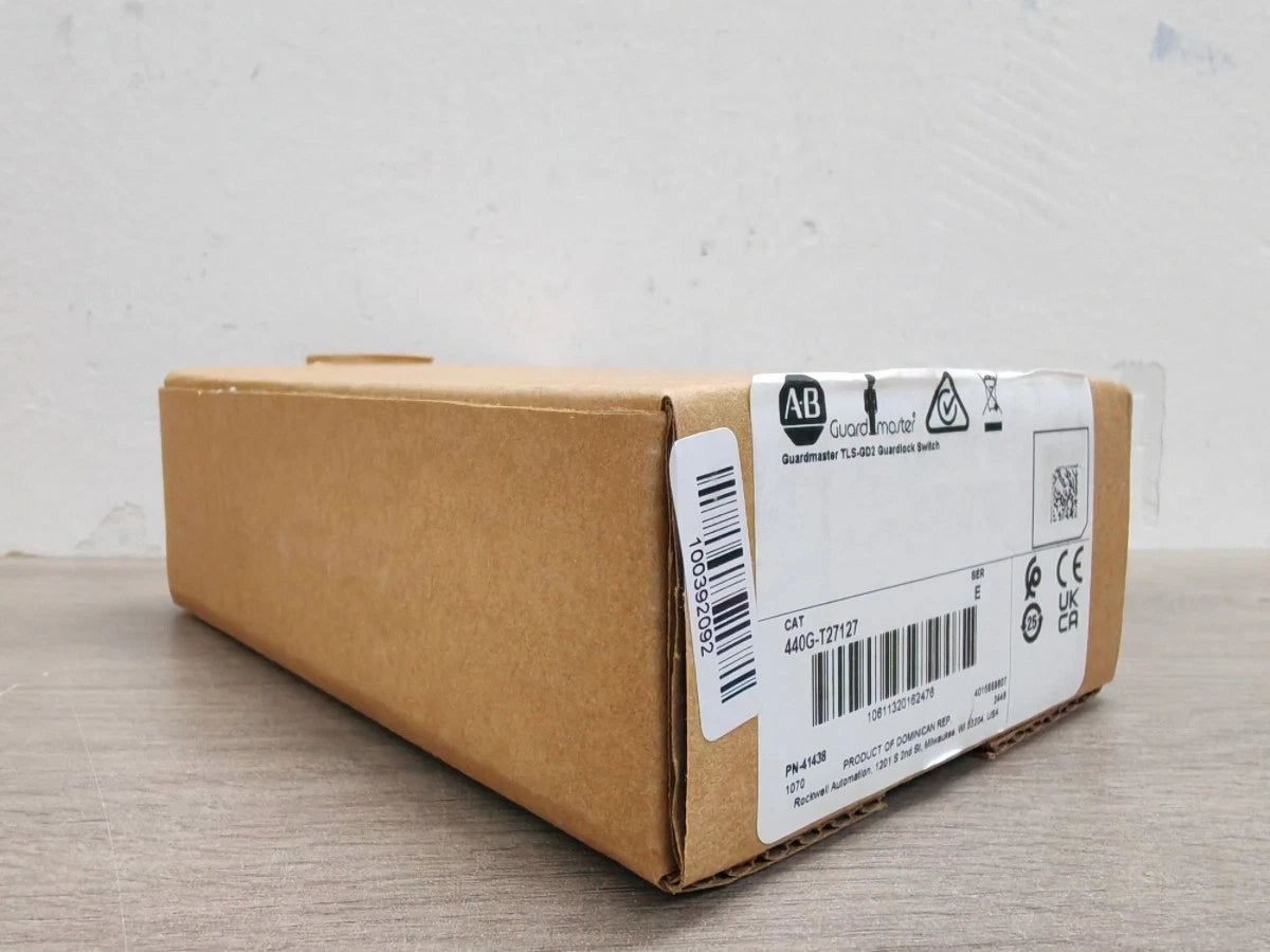 Allen-Bradley 440G-T27127 Guardlock Switch 24V AC/DC 2000N M20