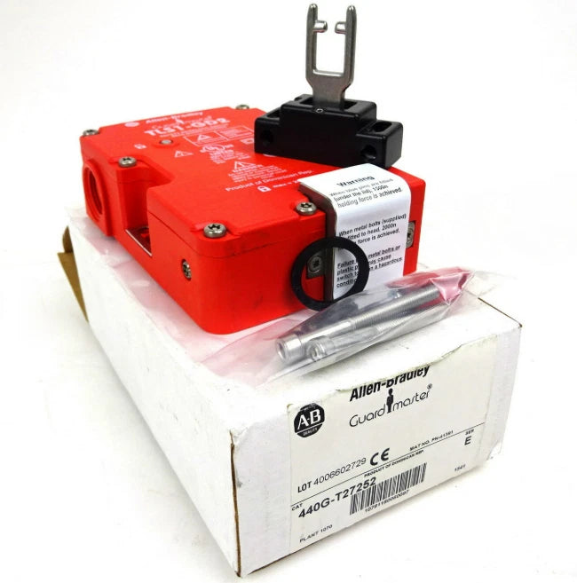 Allen-Bradley 440G-T27252 Guardlock Switch 24V AC/DC 2000N M20