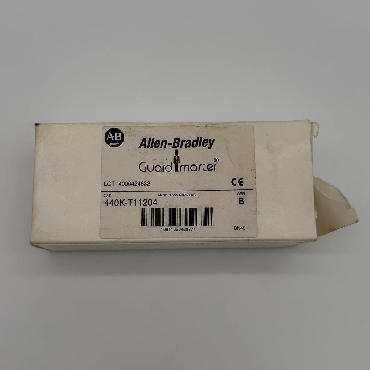 Allen-Bradley 440K-T11204 Tongue Interlock Switch 2NC 1NO 1/2in NPT