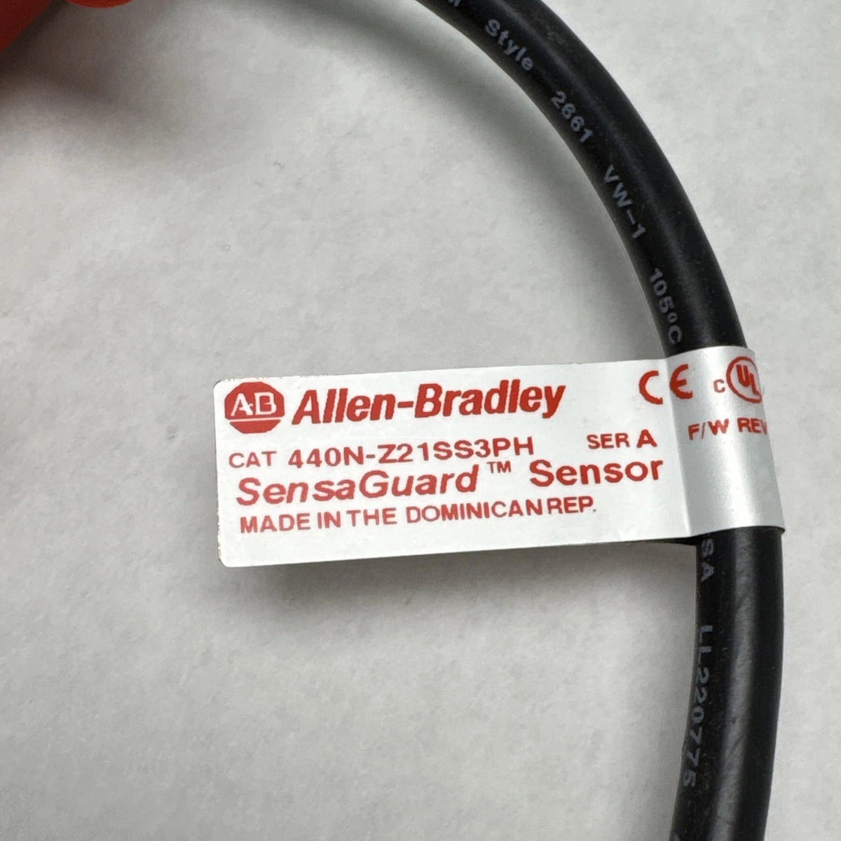 Allen-Bradley 440N-Z21SS3PH Non-Contact Safety Switch 24VDC 8-Pin M12