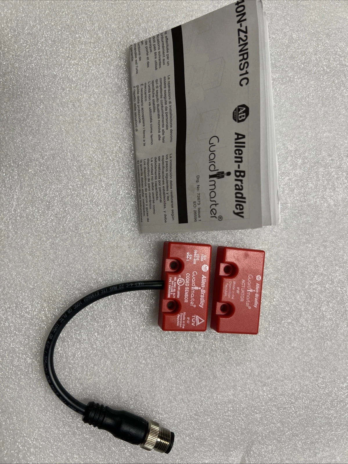 Allen-Bradley 440N-Z2NRS1C Non-Contact Safety Switch 2 N.C. M12
