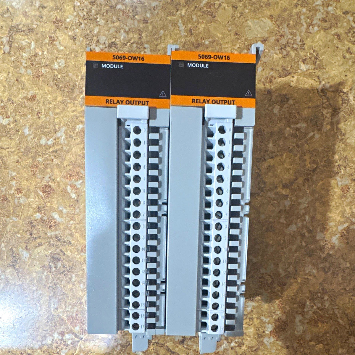 Allen-Bradley 5069-OW16 Output Module 16-Point Relay 5-264V AC