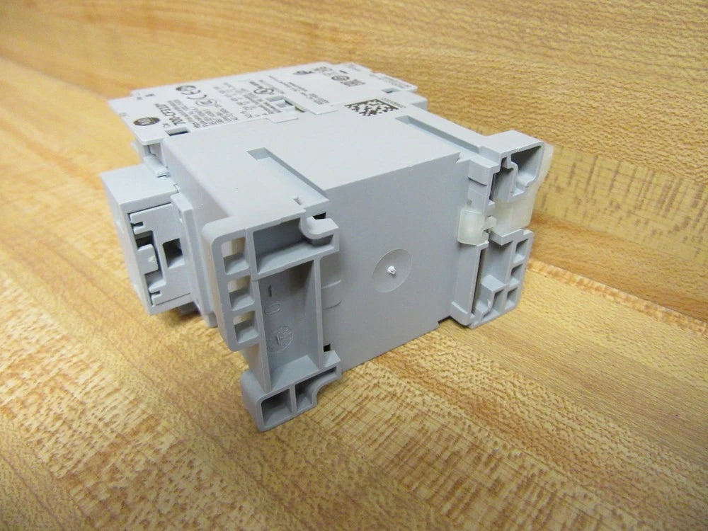Allen-Bradley 700-CF310EJ Control Relay 3NO 1NC 24V DC Screw Terminal