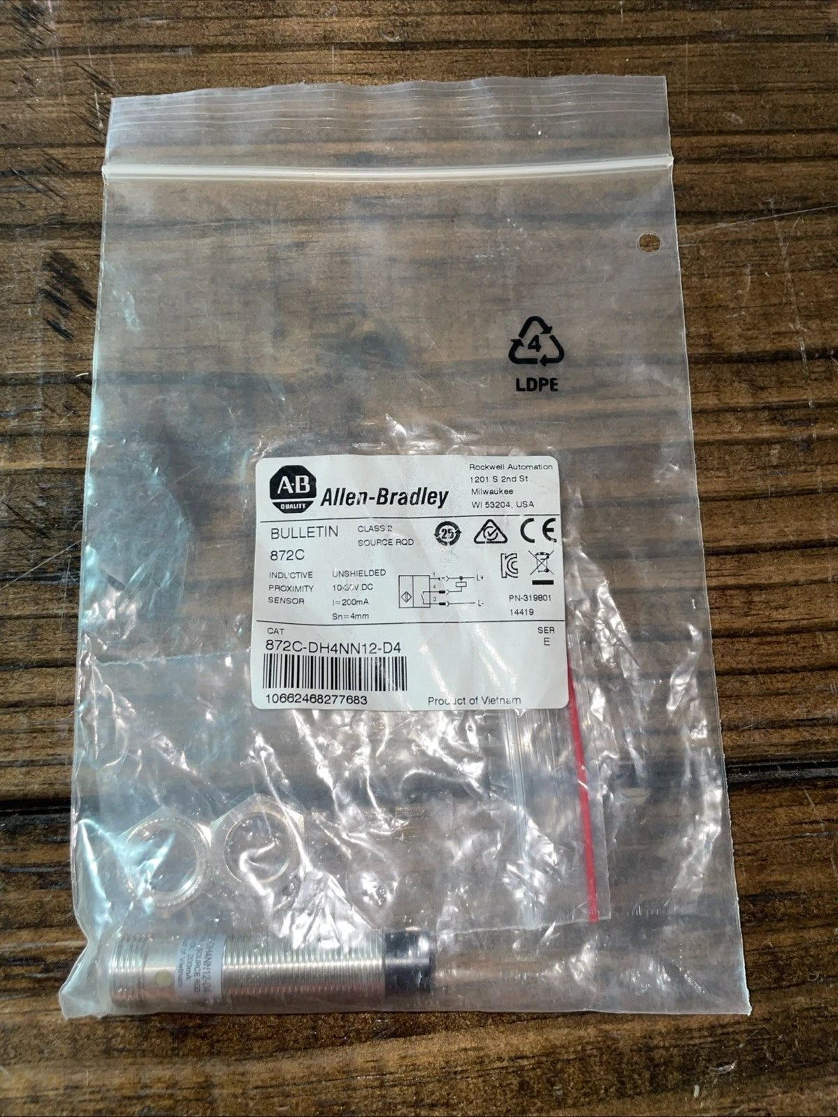 Allen-Bradley 872C-DH4NN12-D4 Proximity Sensor 4mm 10-30VDC NPN NO