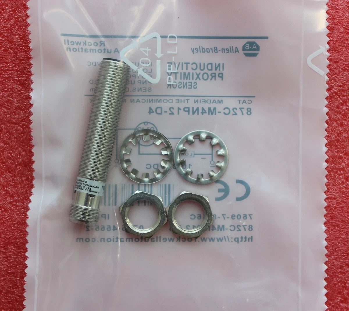 Allen-Bradley 872C-M4NP12-D4 Proximity Sensor 4mm 10-30VDC PNP NO