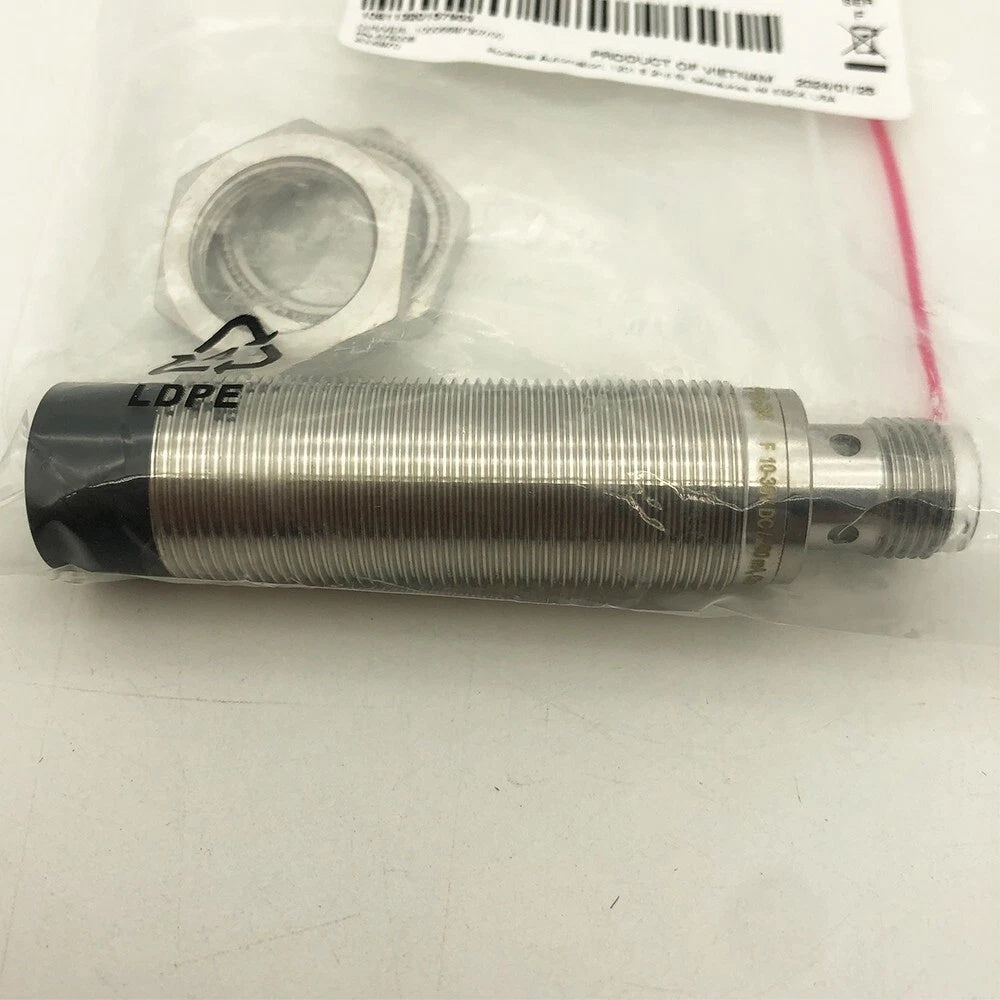 Allen-Bradley 872C-N12NP18-D4 Proximity Sensor 12mm 10-30VDC PNP NO