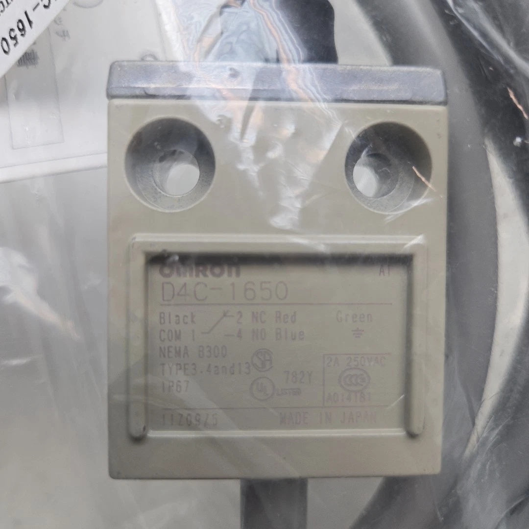 Omron D4C-1650 Limit Switch 24VDC 2A Roller Lever