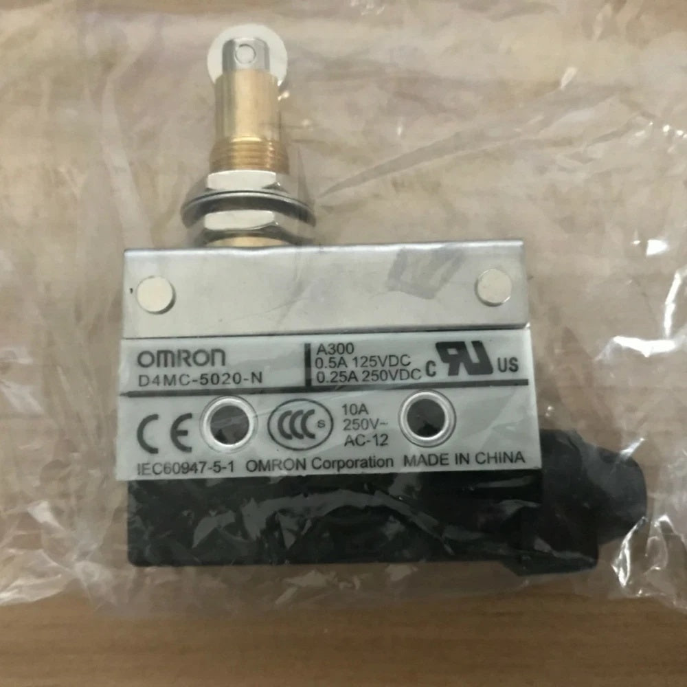 Omron D4MC-5020-N Limit Switch 250VAC 10A Roller Lever
