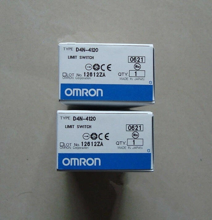 Omron D4N-4120 Limit Switch 250VAC 10A Roller Lever