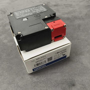 Omron D4NL-2FFA-B Guard Lock Safety-Door Switch for Machine Guarding