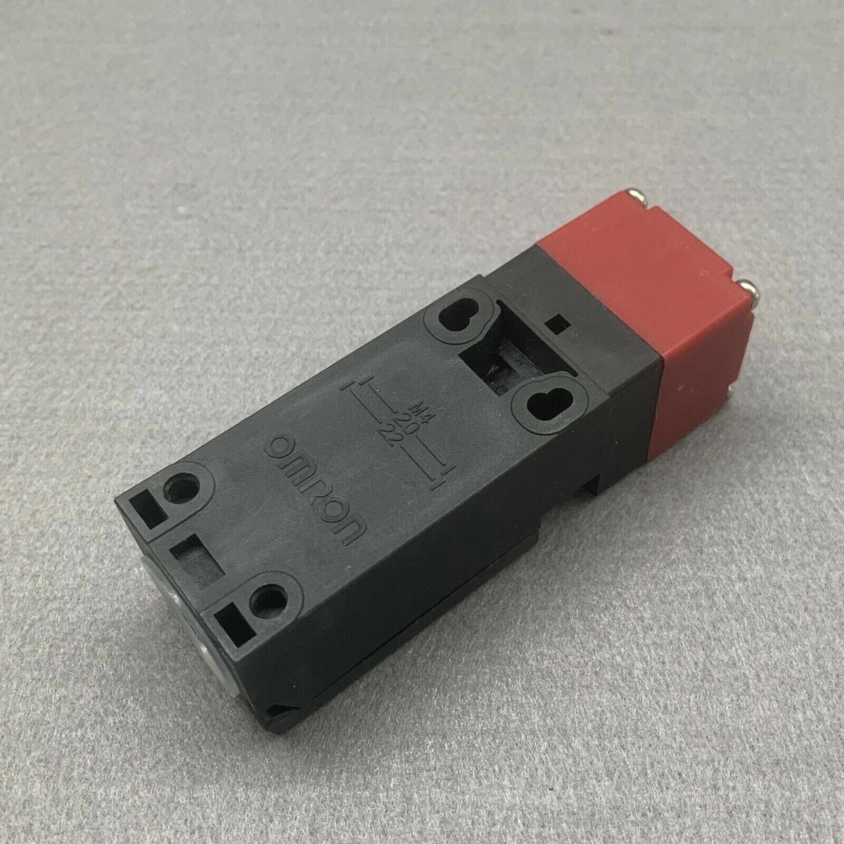 Omron D4NS-4AF Safety Door Switch 230VAC 3A Key