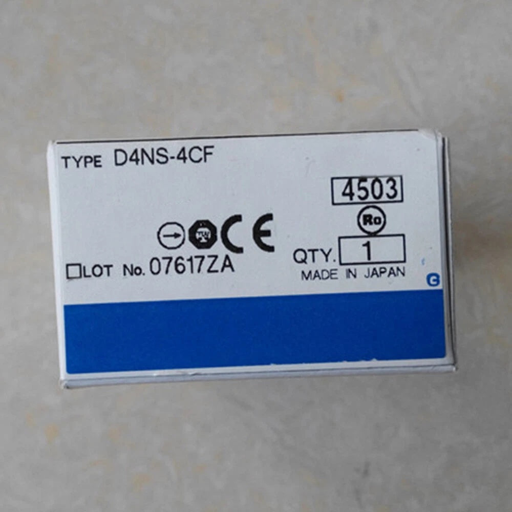 Omron D4NS-4CF Safety Door Switch 230VAC 3A Key