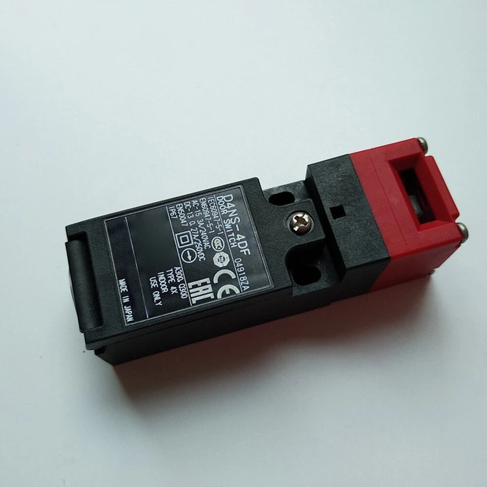 Omron D4NS-4DF Safety Door Switch 230VAC 3A Key