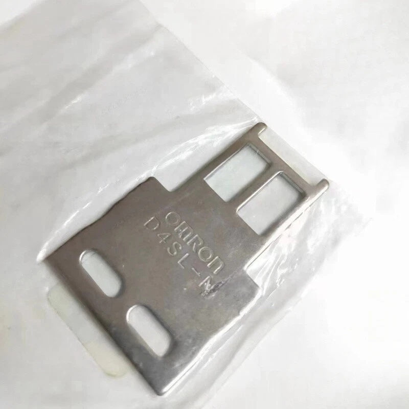 Omron D4SL-NK1 Safety Door Switch 24VDC 3A Key