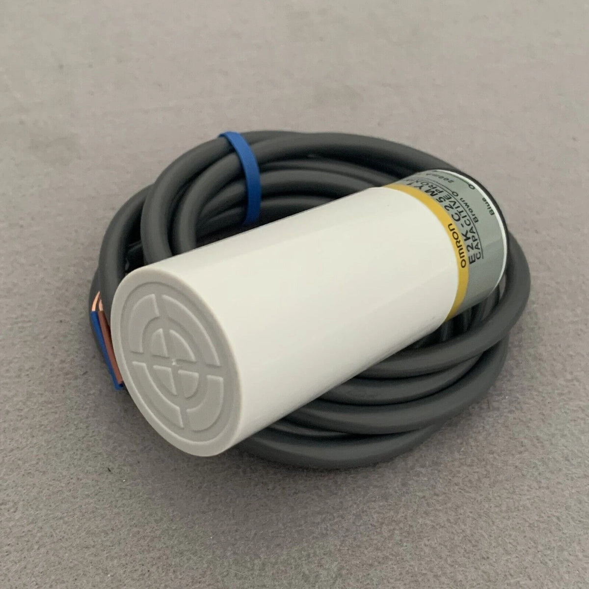 Omron E2K-C25MY1 Capacitive Proximity Switch 25mm 90-250VAC