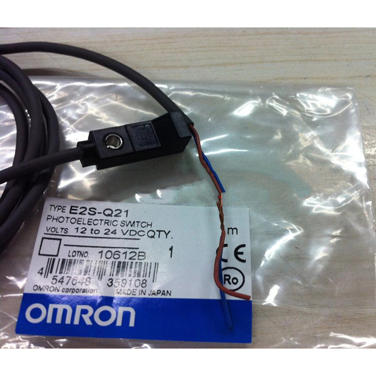 Omron E2S-Q21 Inductive Proximity Switch 2.5mm DC 2-Wire 10-30VDC
