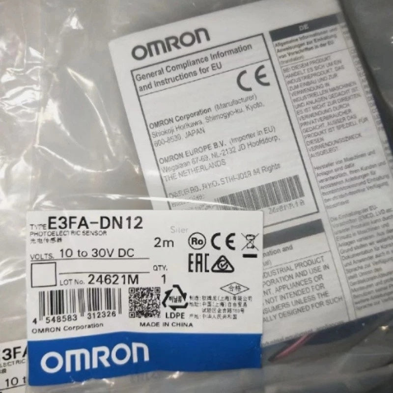 Omron E3FA-DN12 Photoelectric Sensor 300mm NPN 10-30 VDC