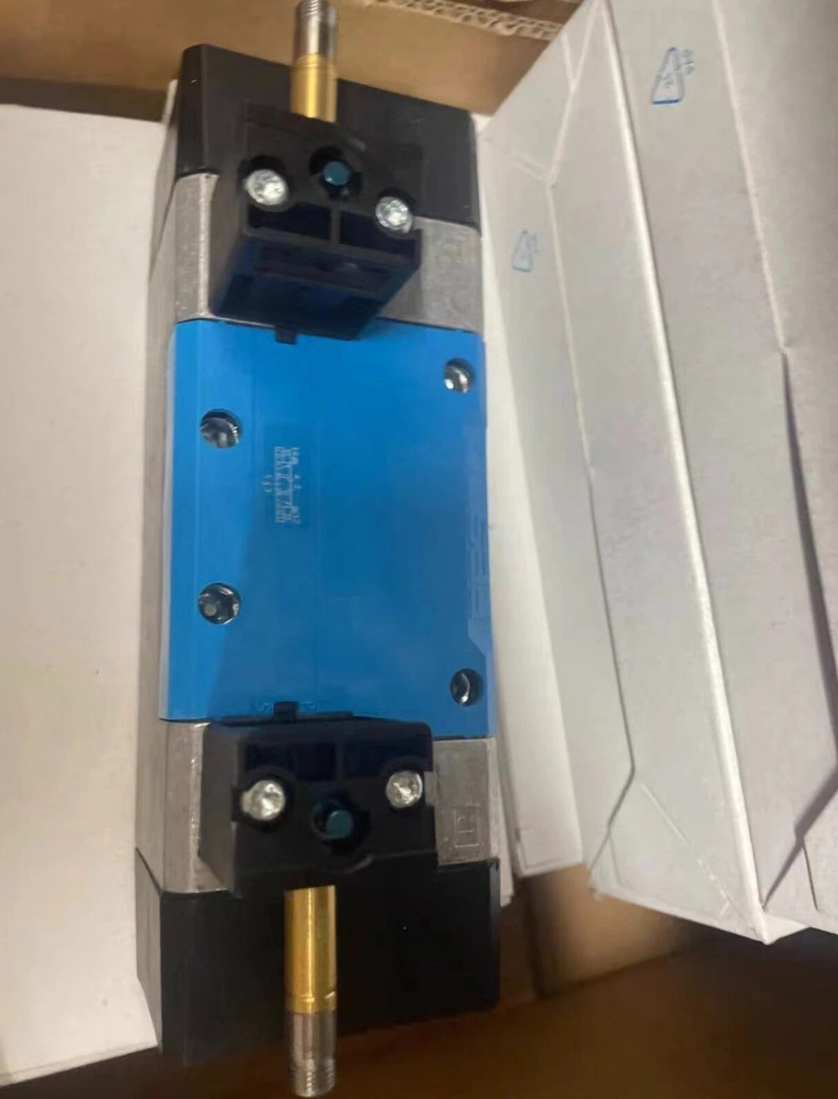 FESTO MFH-5/3G-D-3-C Solenoid Valve 5/3 Closed 4100 l/min 3-10 bar