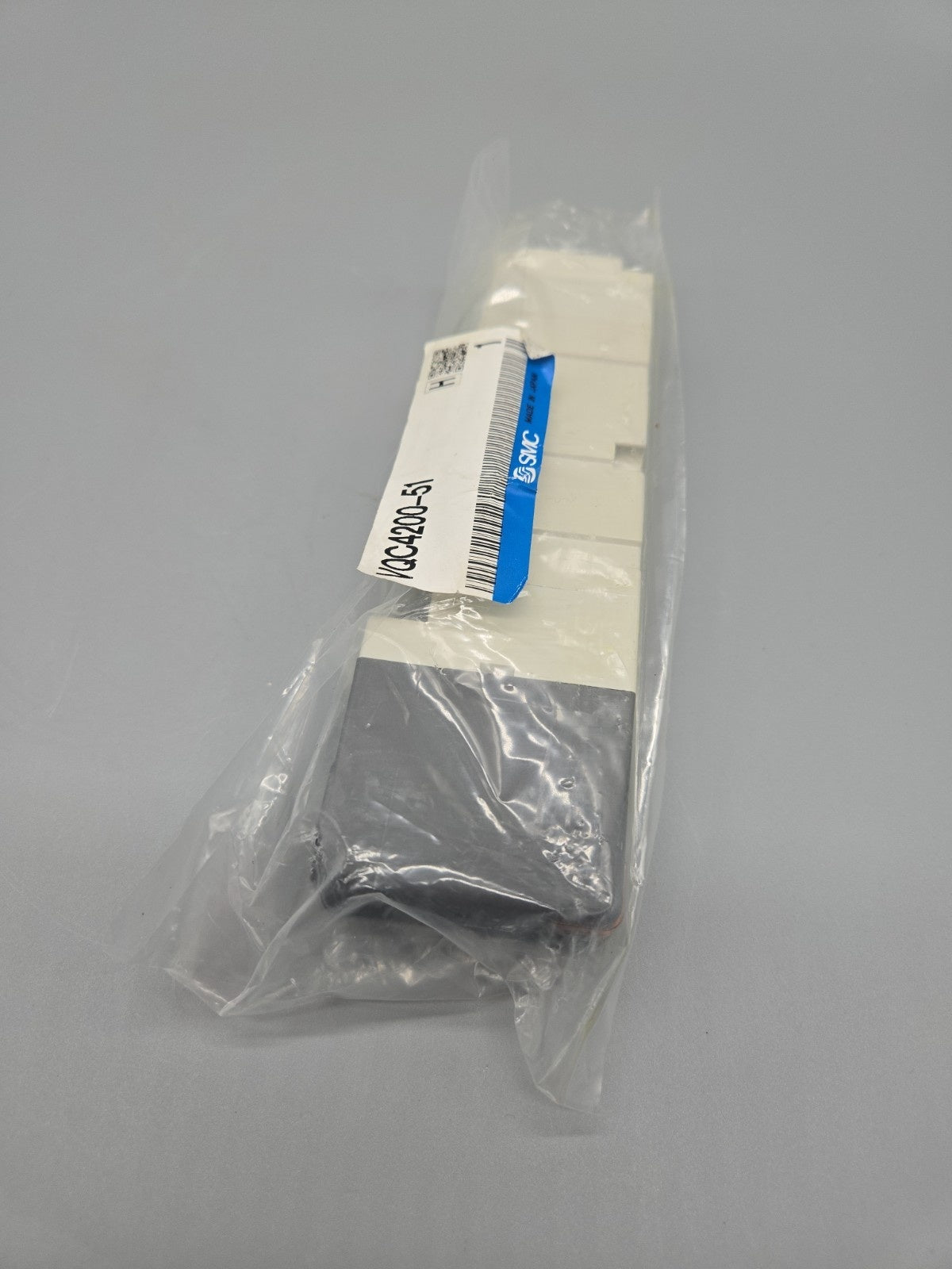 SMC VQC4200-51 Solenoid Valve 24VDC 5/2-Way