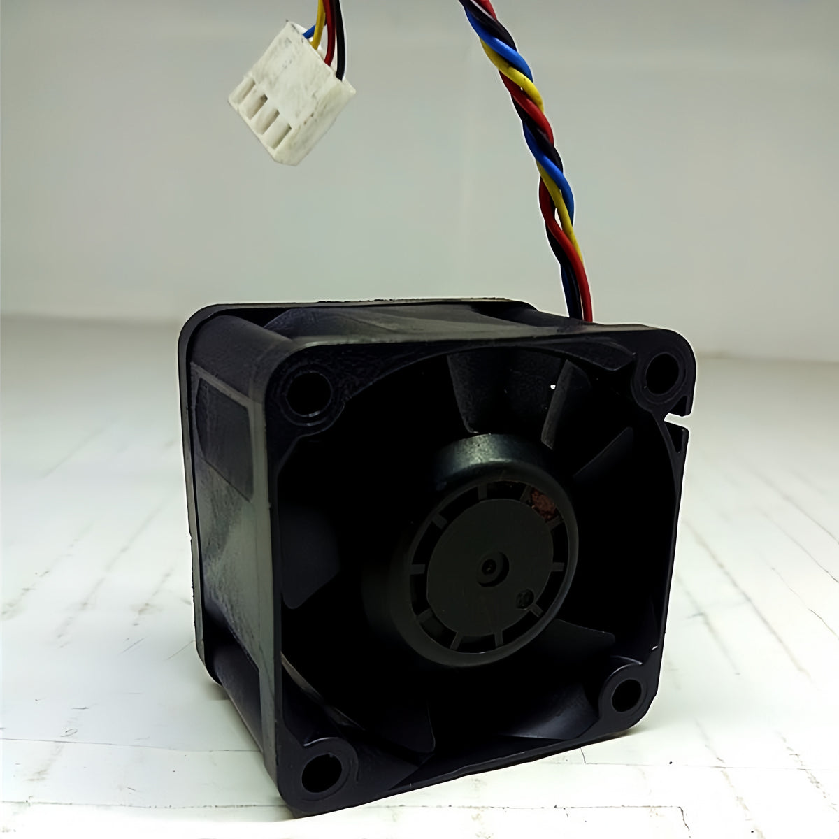 Nidec W40S12BMA5-57 DC Axial Cooling Fan 12V 40x40x28mm 4-Wire