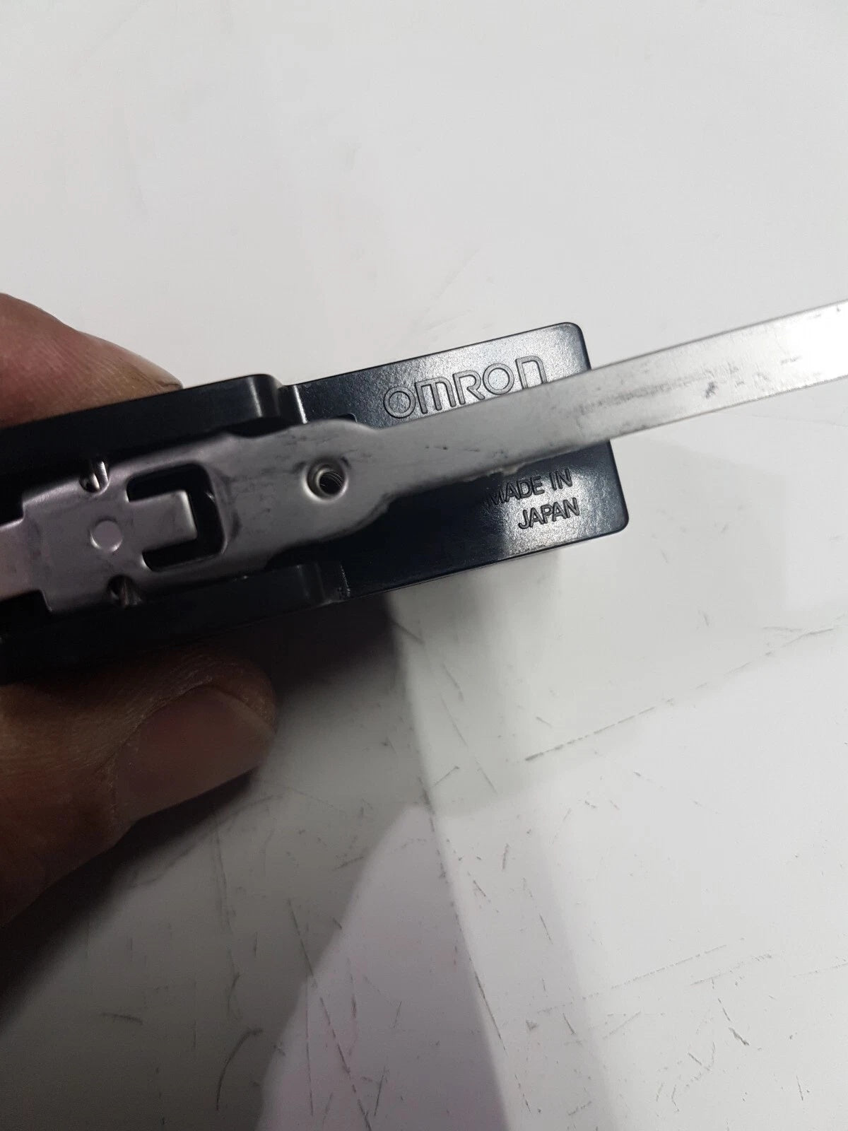 Omron X-10GW-B Basic Switch 10 A SPDT 0.9 mm