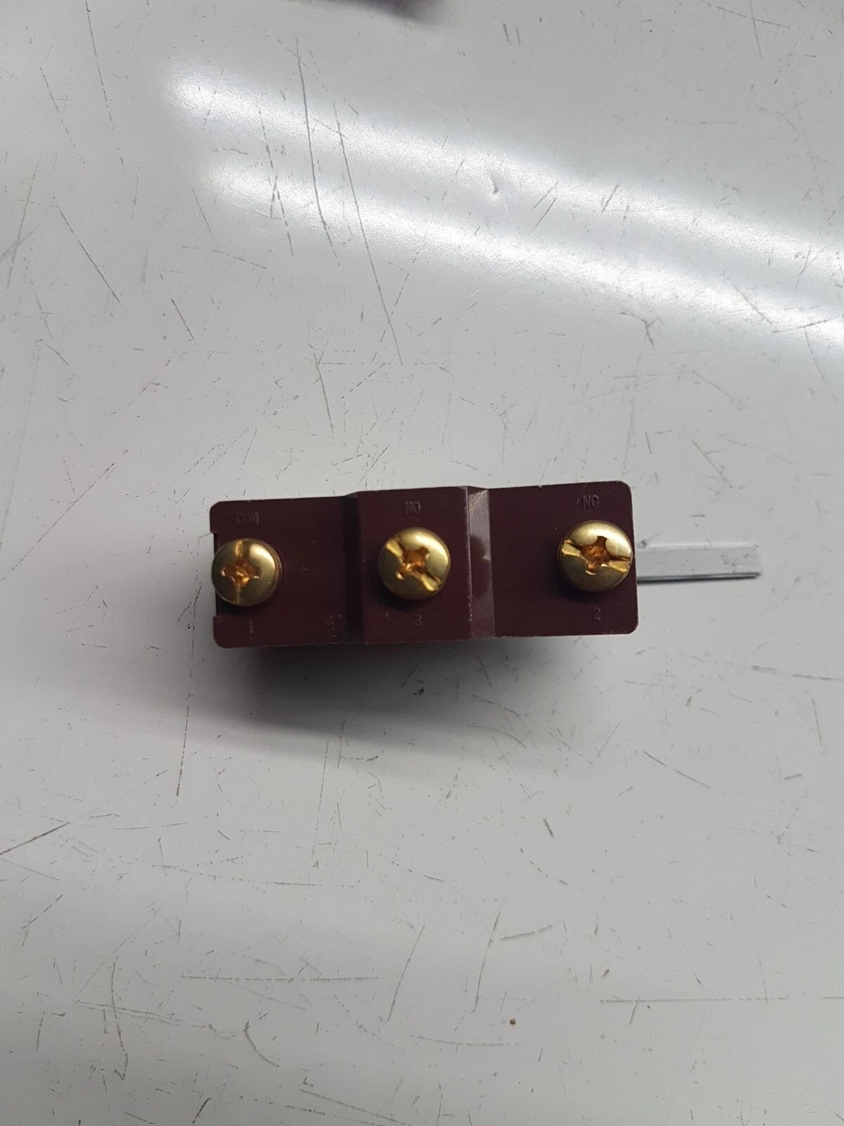 Omron X-10GW-B Basic Switch 10 A SPDT 0.9 mm
