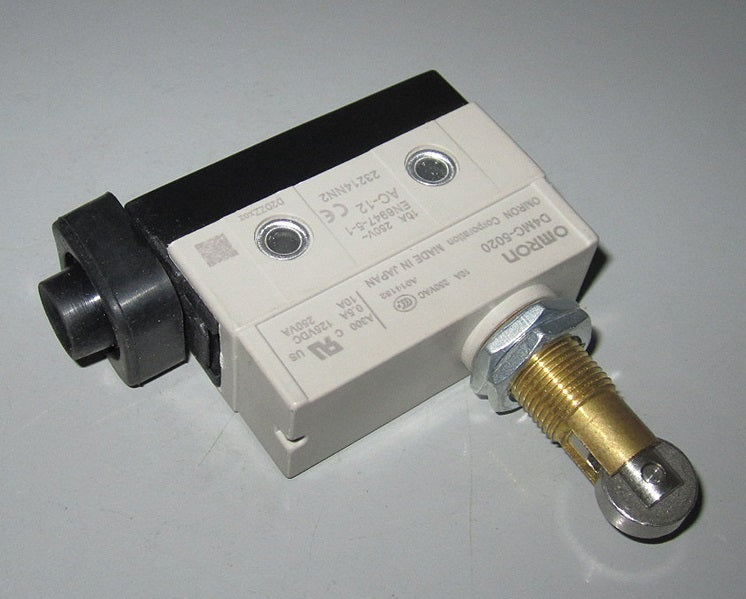 OMRON D4MC-5020 Enclosed Limit Switch Industrial Supplier